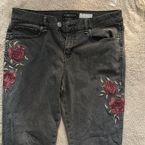Aeropastale Gray girlfriend jeans with embroidered rose